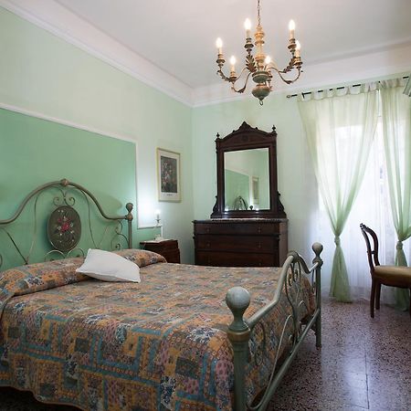 Corte Palazzo Picedi Benettini Sarzana Exterior foto