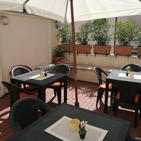 Corte Palazzo Picedi Benettini Sarzana Exterior foto