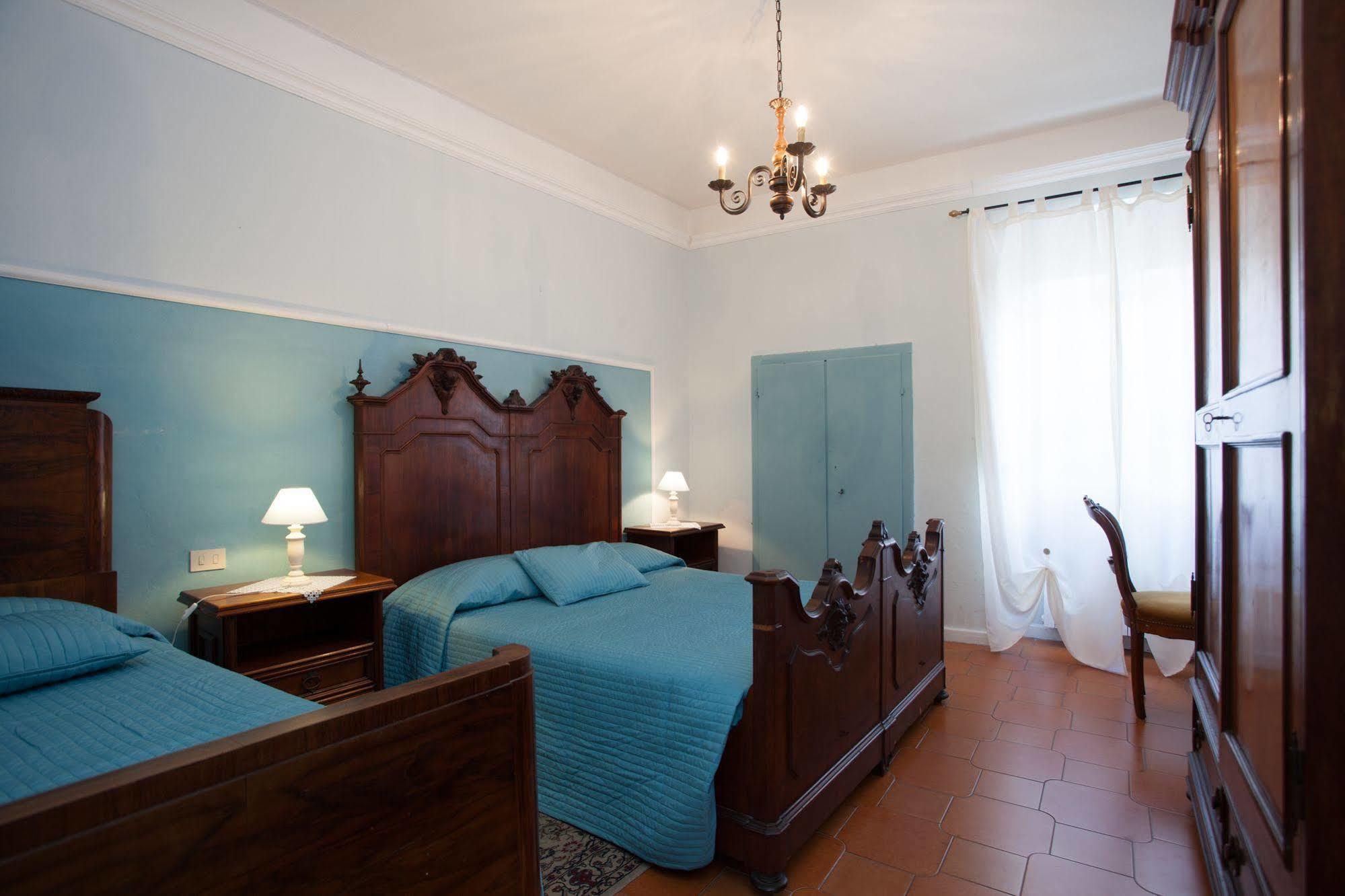 Corte Palazzo Picedi Benettini Sarzana Exterior foto