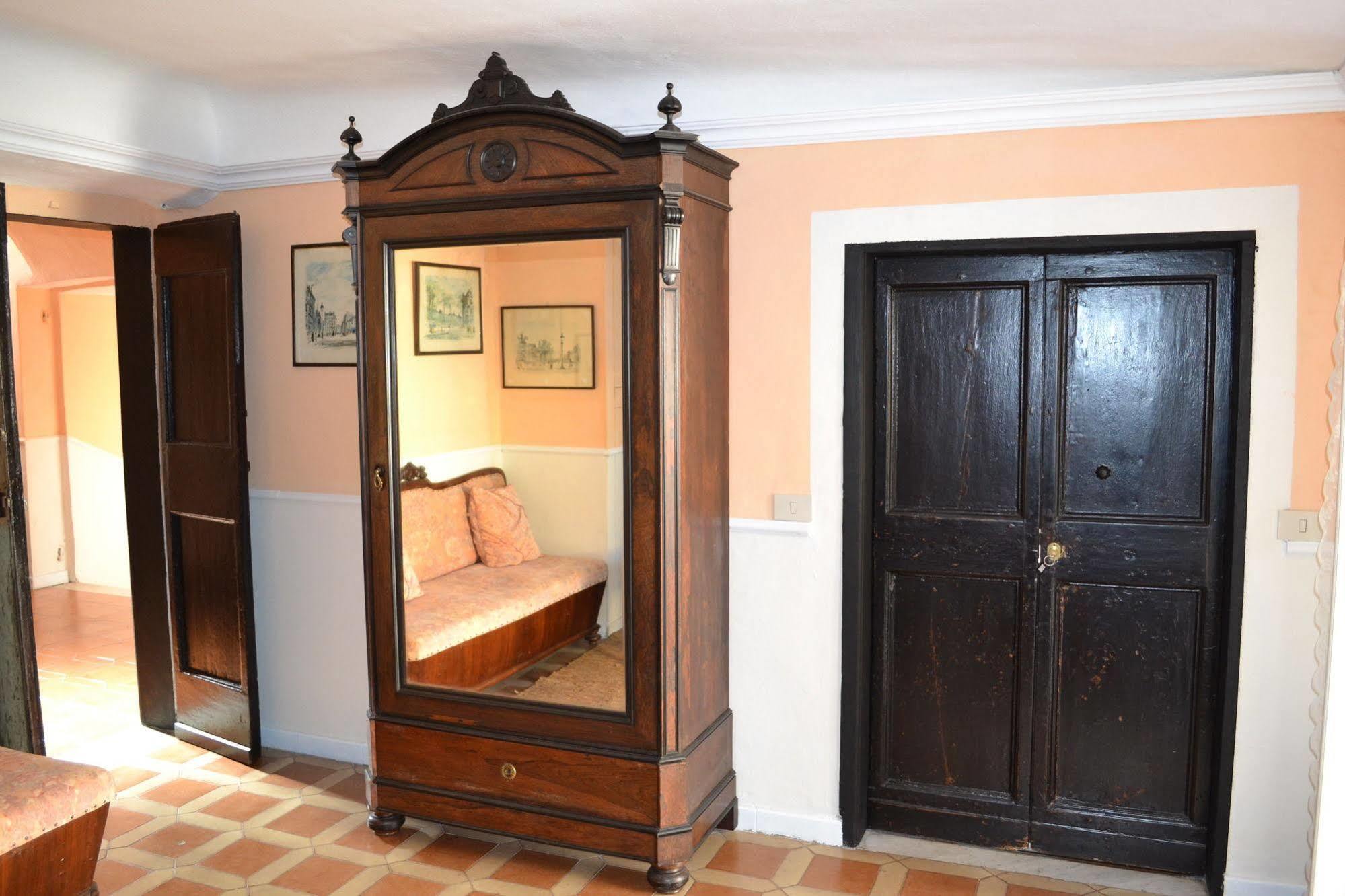 Corte Palazzo Picedi Benettini Sarzana Exterior foto